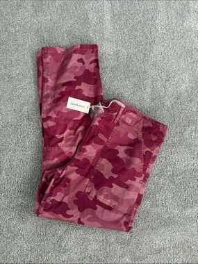 NWT Sundance Rose-Pink camo Cargo Pants